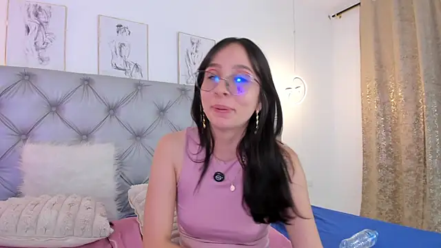Naughty Couple83 online show from May 2026 06:49:02 PM