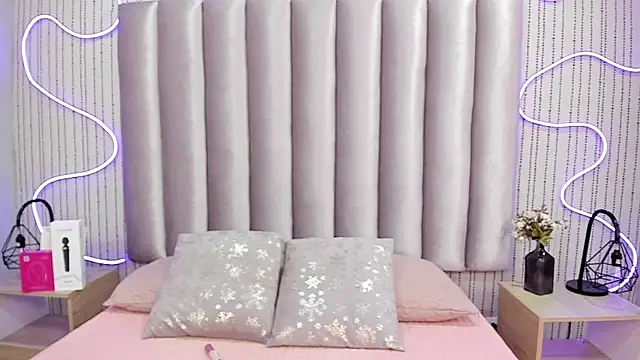 SamanthaPeachss online show from December 2025 12:23:02 PM