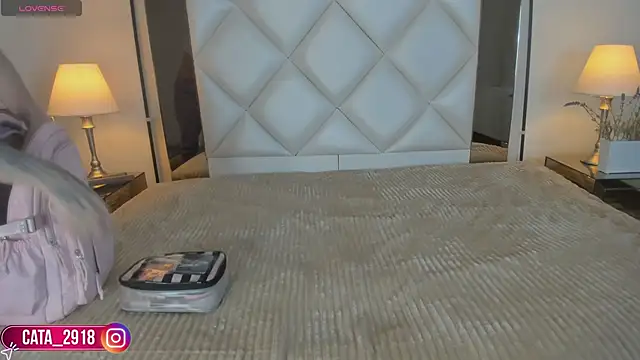 Megan DH online show from September 2025 12:09:01 PM