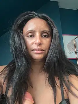 Snapshot of Angelaarayexx chatting on June 2026 09:56:01 AM Angelaarayexx online show from June 2026 09:56:01 AM