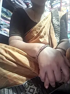 Snapshot of indianhotwife639 chatting on September 2025 08:58:02 AM indianhotwife639 online show from September 2025 08:58:02 AM