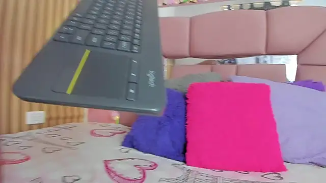 Mila grace  online show from June 2026 06:40:02 PM