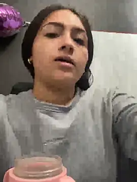 Alyha Cortes online show from February 2026 01:37:02 PM