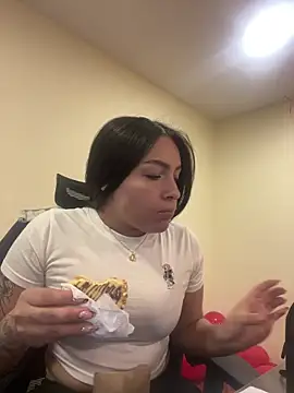 Alyha Cortes online show from May 2026 02:00:01 PM