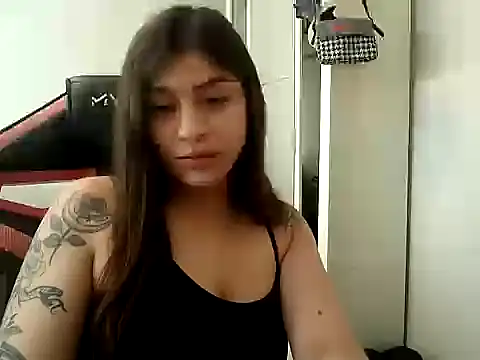 Becca B online show from November 2025 01:21:02 PM