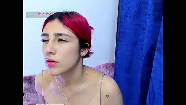 Snapshot of adahraa_younng chatting on October 2025 10:16:01 PM adahraa younng online show from October 2025 10:16:01 PM