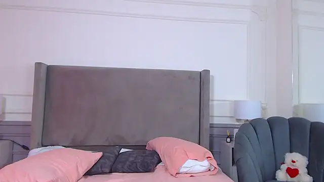 Snapshot of NatashaSilver chatting on November 2025 03:16:02 PM NatashaSilver online show from November 2025 03:16:02 PM