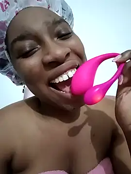 Snapshot of NatashaSilver chatting on November 2025 09:25:02 PM NatashaSilver online show from November 2025 09:25:02 PM