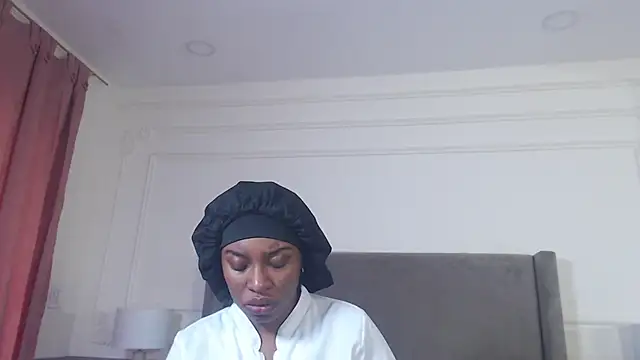 Snapshot of NatashaSilver chatting on December 2025 01:16:02 PM NatashaSilver online show from December 2025 01:16:02 PM