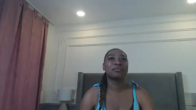 Snapshot of NatashaSilver chatting on December 2025 01:41:02 PM NatashaSilver online show from December 2025 01:41:02 PM