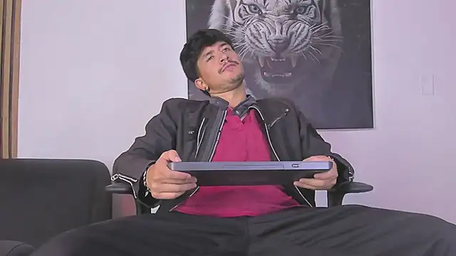 DimitriDeluxe online show from September 2025 07:28:01 PM