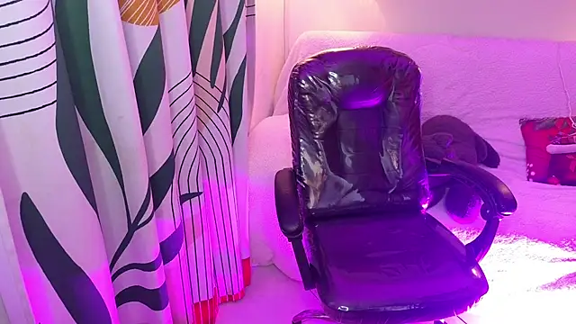 Snapshot of kathie_lozada chatting on December 2025 04:33:02 AM kathie lozada online show from December 2025 04:33:02 AM