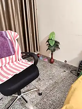 Shalu G online show from November 2025 06:01:01 AM