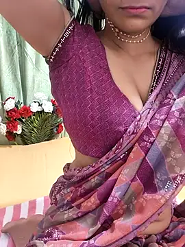 Snapshot of Shalu_G chatting on April 2026 06:40:02 AM Shalu G online show from April 2026 06:40:02 AM