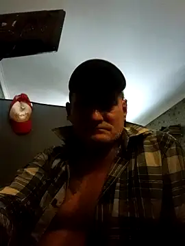 Snapshot of Matiasm7777 chatting on December 2025 08:20:02 AM Matiasm7777 online show from December 2025 08:20:02 AM