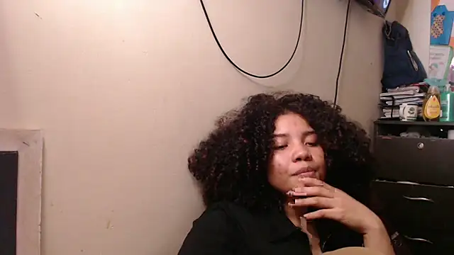 Snapshot of madelene chatting on December 2024 11:24:02 PM madelene online show from December 2024 11:24:02 PM