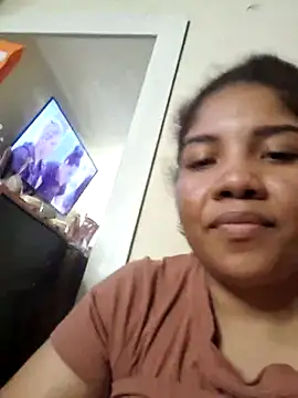 Snapshot of madelene chatting on February 2025 01:53:02 AM madelene online show from February 2025 01:53:02 AM