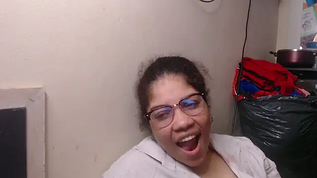 Snapshot of madelene chatting on March 2025 01:22:01 AM madelene online show from March 2025 01:22:01 AM