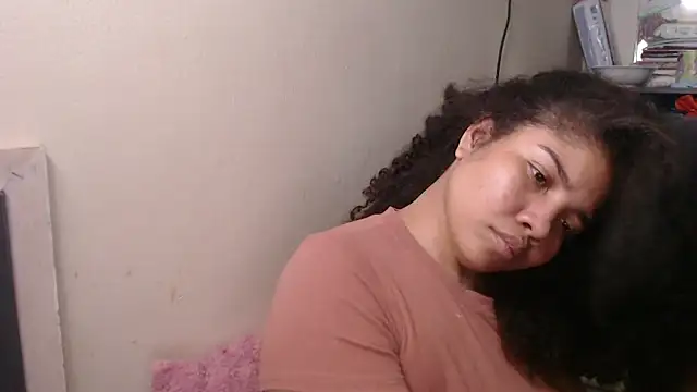 Snapshot of madelene chatting on March 2025 05:08:01 AM madelene online show from March 2025 05:08:01 AM