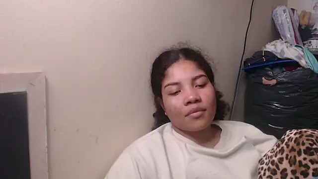 Snapshot of madelene chatting on March 2025 04:49:02 AM madelene online show from March 2025 04:49:02 AM