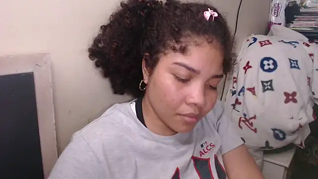 Snapshot of madelene chatting on March 2025 04:35:01 AM madelene online show from March 2025 04:35:01 AM