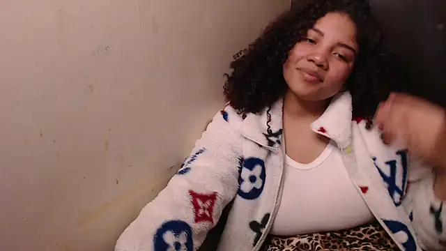 Snapshot of madelene chatting on September 2025 12:54:02 AM madelene online show from September 2025 12:54:02 AM