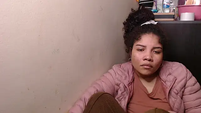 Snapshot of madelene chatting on September 2025 03:20:01 AM madelene online show from September 2025 03:20:01 AM