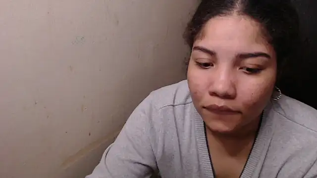 Snapshot of madelene chatting on September 2025 03:00:02 AM madelene online show from September 2025 03:00:02 AM