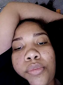 Snapshot of madelene chatting on October 2025 12:41:02 AM madelene online show from October 2025 12:41:02 AM