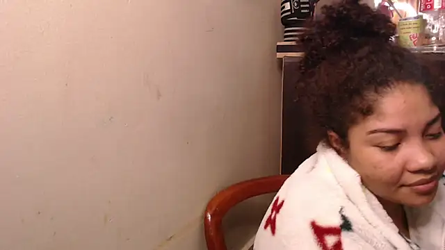 Snapshot of madelene chatting on October 2025 01:08:02 AM madelene online show from October 2025 01:08:02 AM