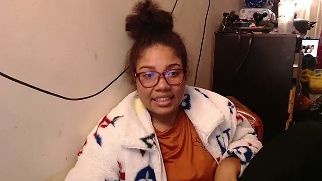 Snapshot of madelene chatting on March 2026 02:28:02 AM madelene online show from March 2026 02:28:02 AM