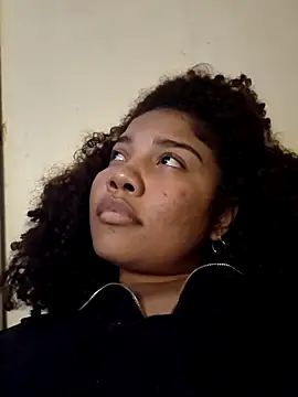 Snapshot of madelene chatting on March 2026 11:33:01 PM madelene online show from March 2026 11:33:01 PM