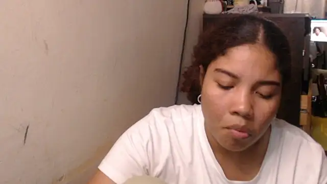 Snapshot of madelene chatting on April 2026 01:38:01 AM madelene online show from April 2026 01:38:01 AM