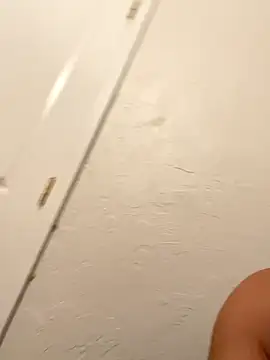 Snapshot of Peluchin22 chatting on October 2025 04:09:02 AM Peluchin22 online show from October 2025 04:09:02 AM