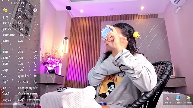 Snapshot of emma__rose1 chatting on October 2025 02:45:01 AM emma rose1 online show from October 2025 02:45:01 AM