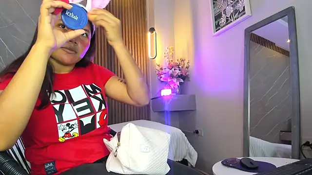 Snapshot of emma__rose1 chatting on October 2025 02:23:01 AM emma rose1 online show from October 2025 02:23:01 AM