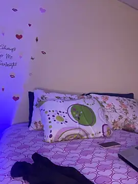 Snapshot of MiaRousexxx_ chatting on October 2025 02:28:02 AM MiaRousexxx online show from October 2025 02:28:02 AM