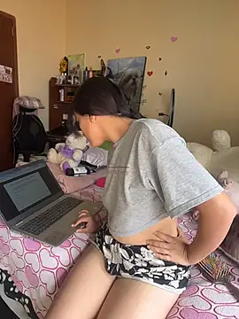 Snapshot of MiaRousexxx_ chatting on November 2025 04:18:02 PM MiaRousexxx online show from November 2025 04:18:02 PM