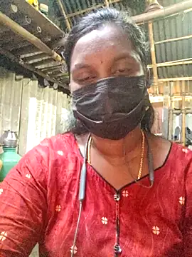 Snapshot of Tamildivya18 chatting on November 2025 04:14:01 AM Tamildivya18 online show from November 2025 04:14:01 AM