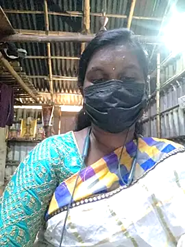 Snapshot of Tamildivya18 chatting on November 2025 05:51:01 AM Tamildivya18 online show from November 2025 05:51:01 AM