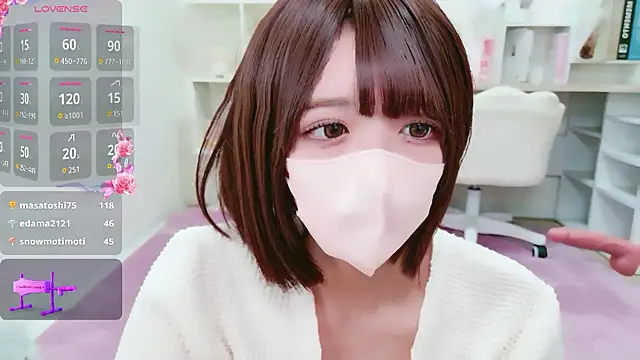 Reina Fcup online show from May 2026 02:45:01 PM