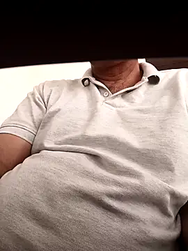 Snapshot of moonflower25 chatting on September 2025 04:23:01 AM moonflower25 online show from September 2025 04:23:01 AM