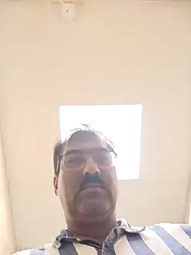 Snapshot of moonflower25 chatting on October 2025 09:45:01 PM moonflower25 online show from October 2025 09:45:01 PM