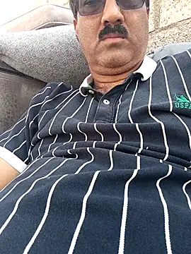 Snapshot of moonflower25 chatting on October 2025 05:17:02 AM moonflower25 online show from October 2025 05:17:02 AM