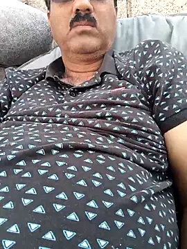 Snapshot of moonflower25 chatting on October 2025 05:28:02 AM moonflower25 online show from October 2025 05:28:02 AM