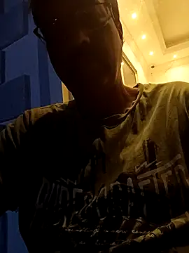 Snapshot of moonflower25 chatting on October 2025 06:08:02 PM moonflower25 online show from October 2025 06:08:02 PM