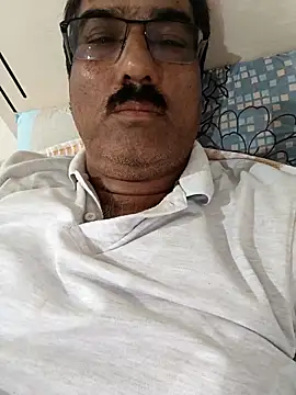 Snapshot of moonflower25 chatting on October 2025 07:19:01 AM moonflower25 online show from October 2025 07:19:01 AM