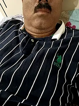 Snapshot of moonflower25 chatting on October 2025 03:31:02 AM moonflower25 online show from October 2025 03:31:02 AM