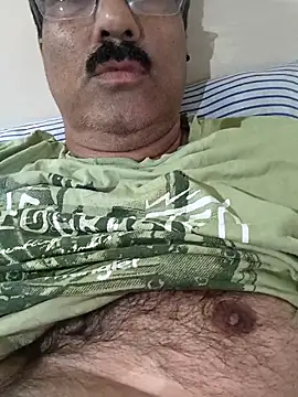 Snapshot of moonflower25 chatting on October 2025 10:54:02 PM moonflower25 online show from October 2025 10:54:02 PM