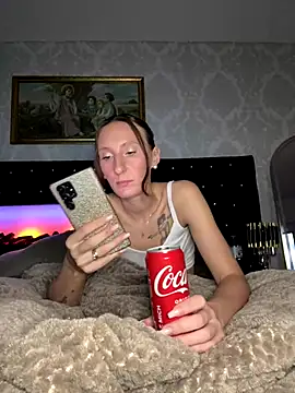 Emilia Mausi online show from December 2025 08:04:01 PM